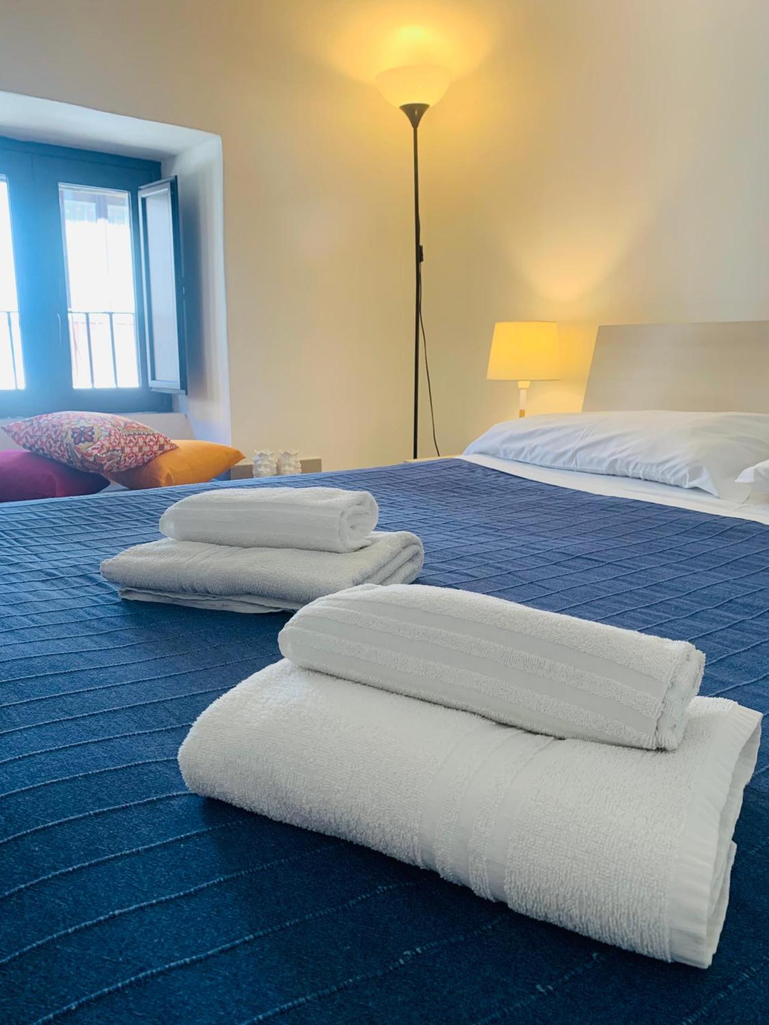 Center Living Apartment Catania Bagian luar foto
